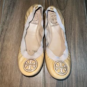 Tory Burch patent leather Ballet Flats slip on leather sole metal emblem